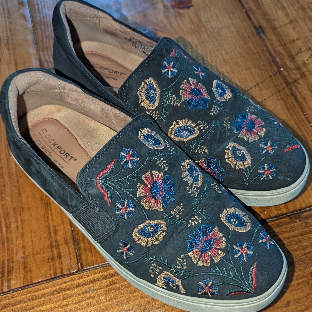 Rockport By Cobb Hill Floral Embroidered Slip On Sneakers